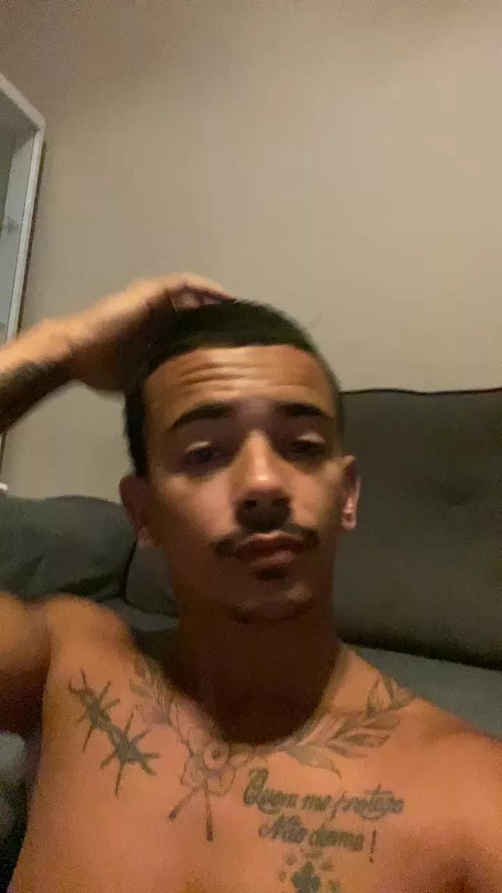 Leo6670 on Cam4 