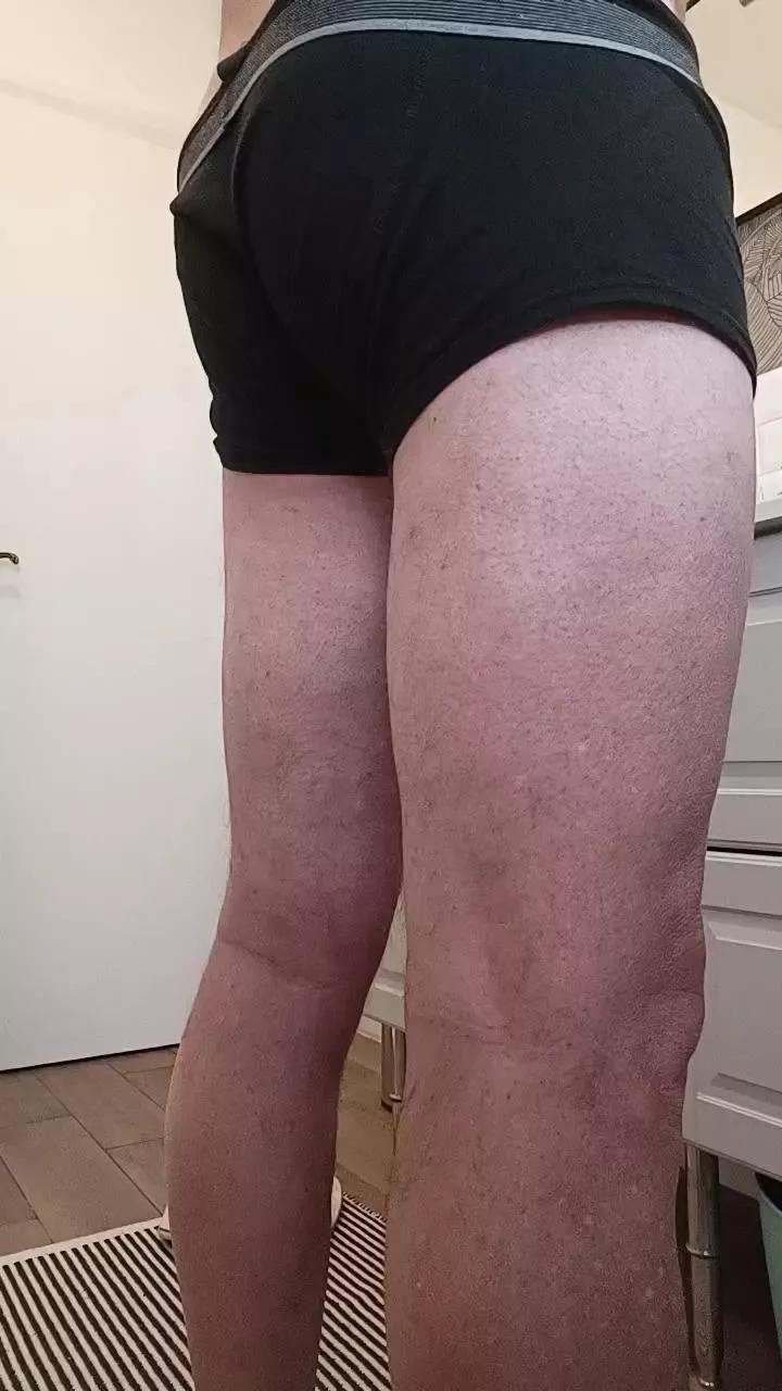Leo_Hardyman on Cam4 
