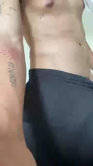 Luannovin25 on Cam4 