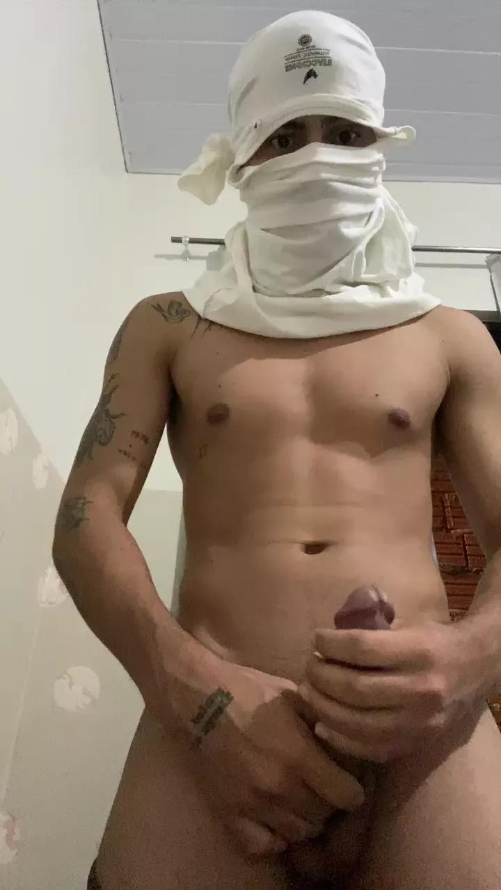 Luannovin25 on Cam4 