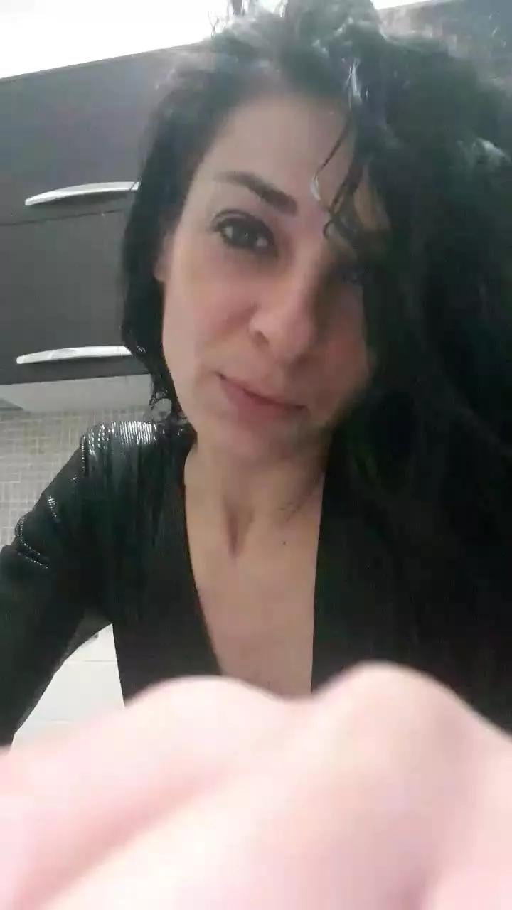 LuciaeGraziella on Cam4 