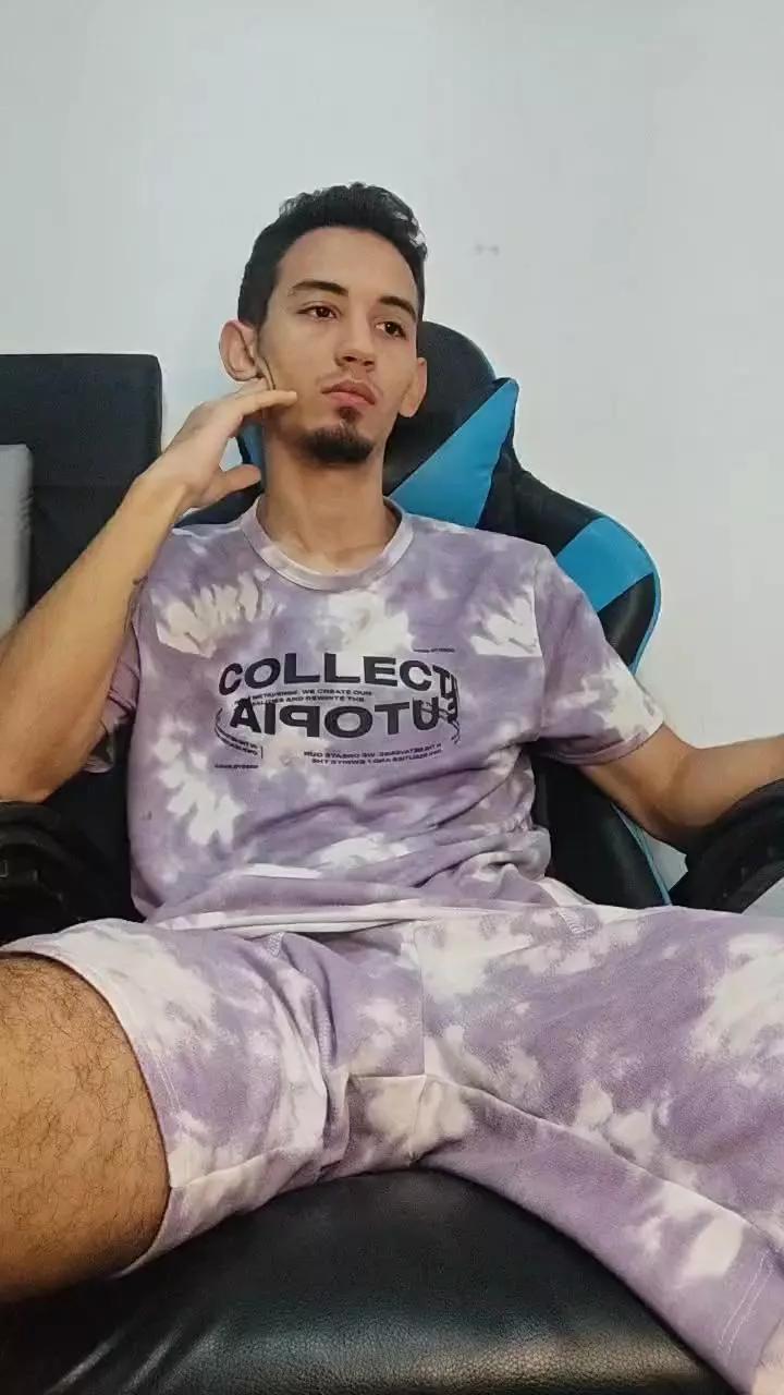 LuisRico30 on Cam4 