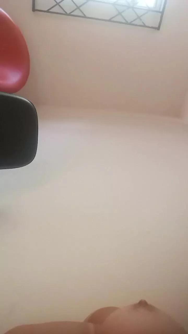 lulu19502 on Cam4 