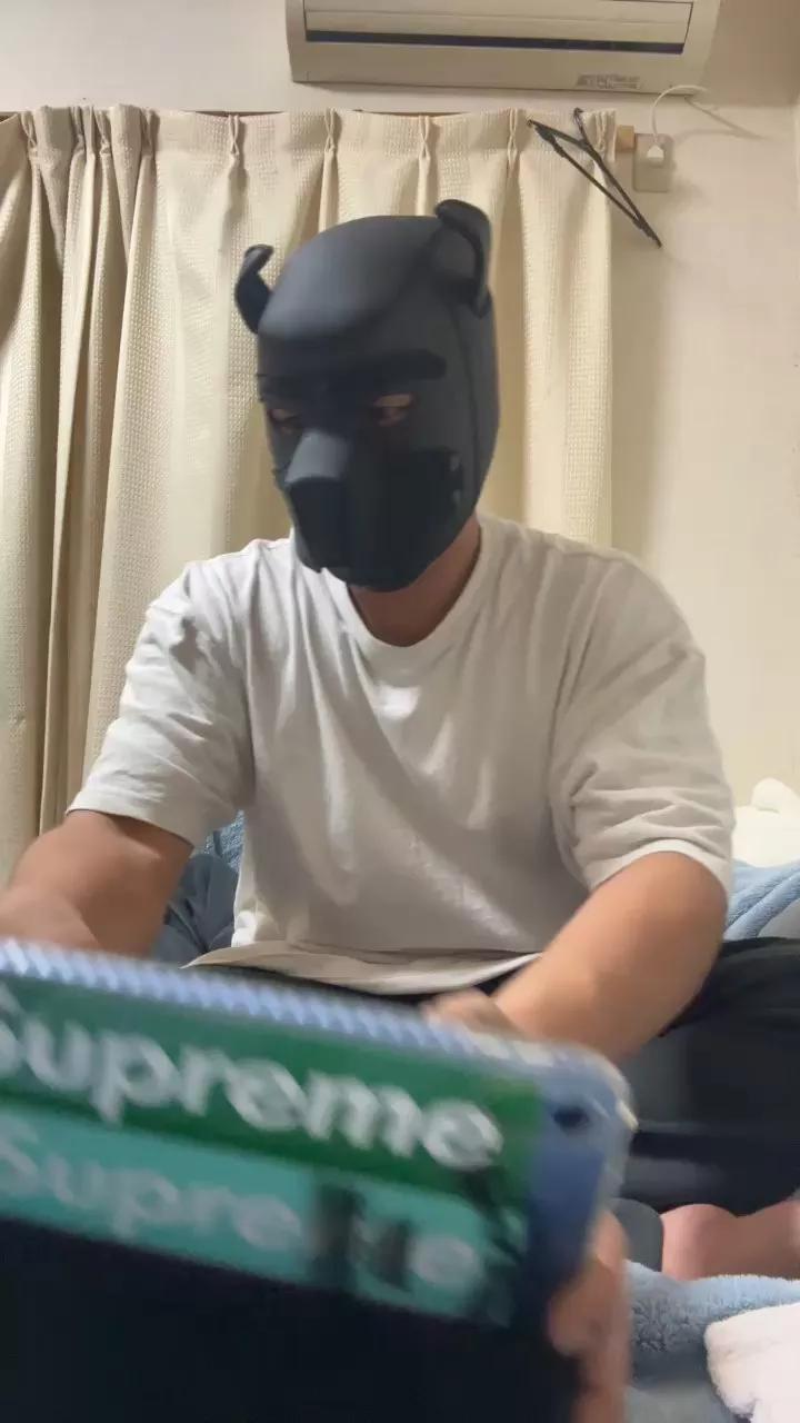 Macoton1997 on Cam4 