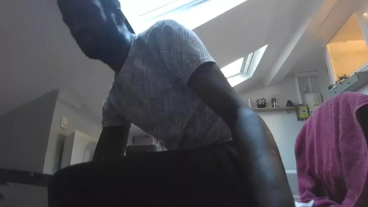Malik75Cooper on Cam4 