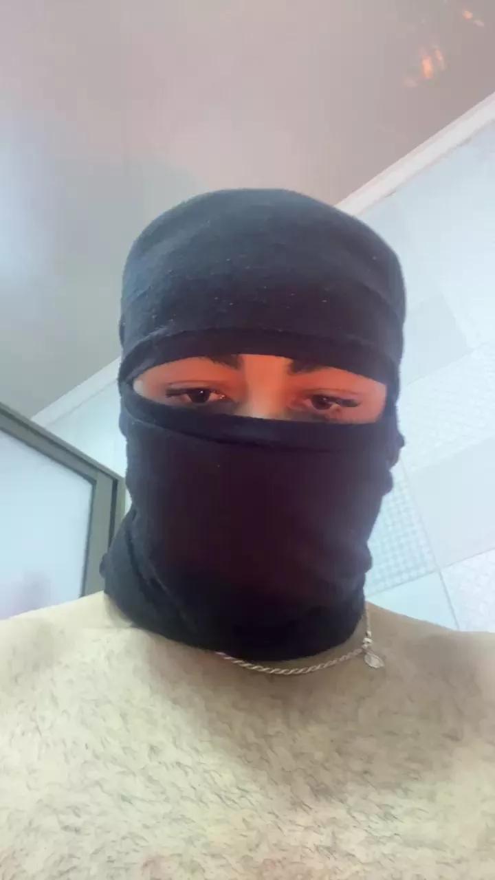 Manfinfler2 on Cam4 