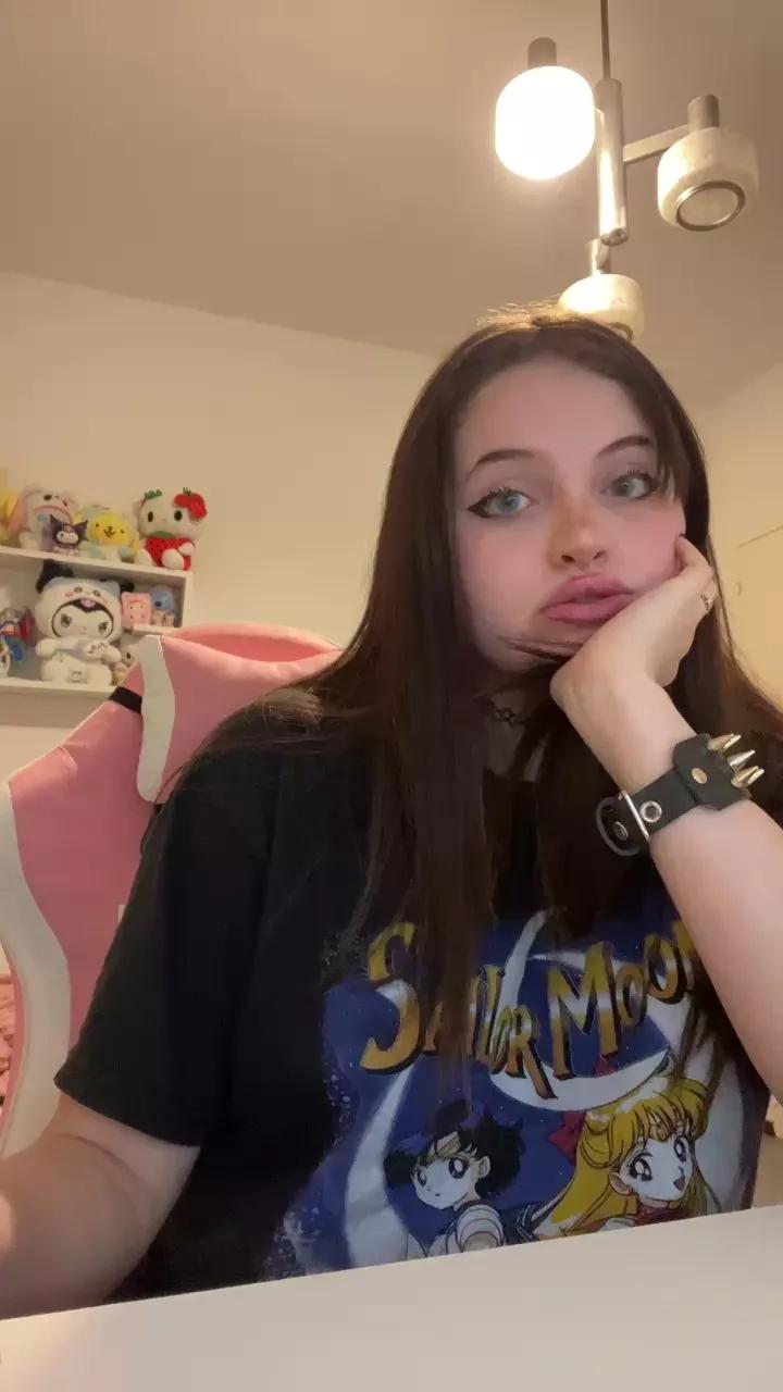 martilaboba on Cam4 