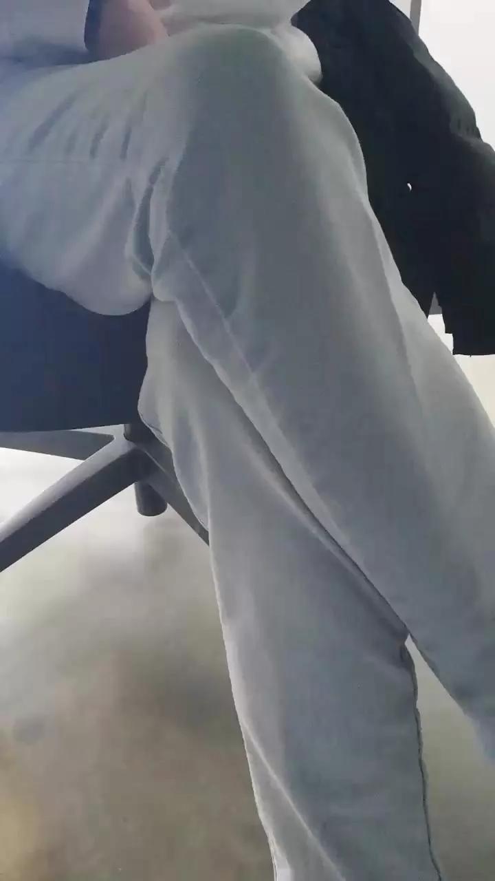 Mr_02_93 on Cam4 