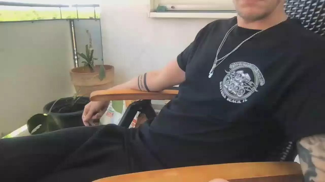Mr_02_93 on Cam4 