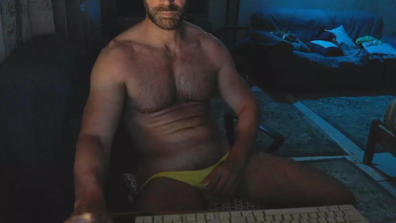 Olmo_hot on Cam4 