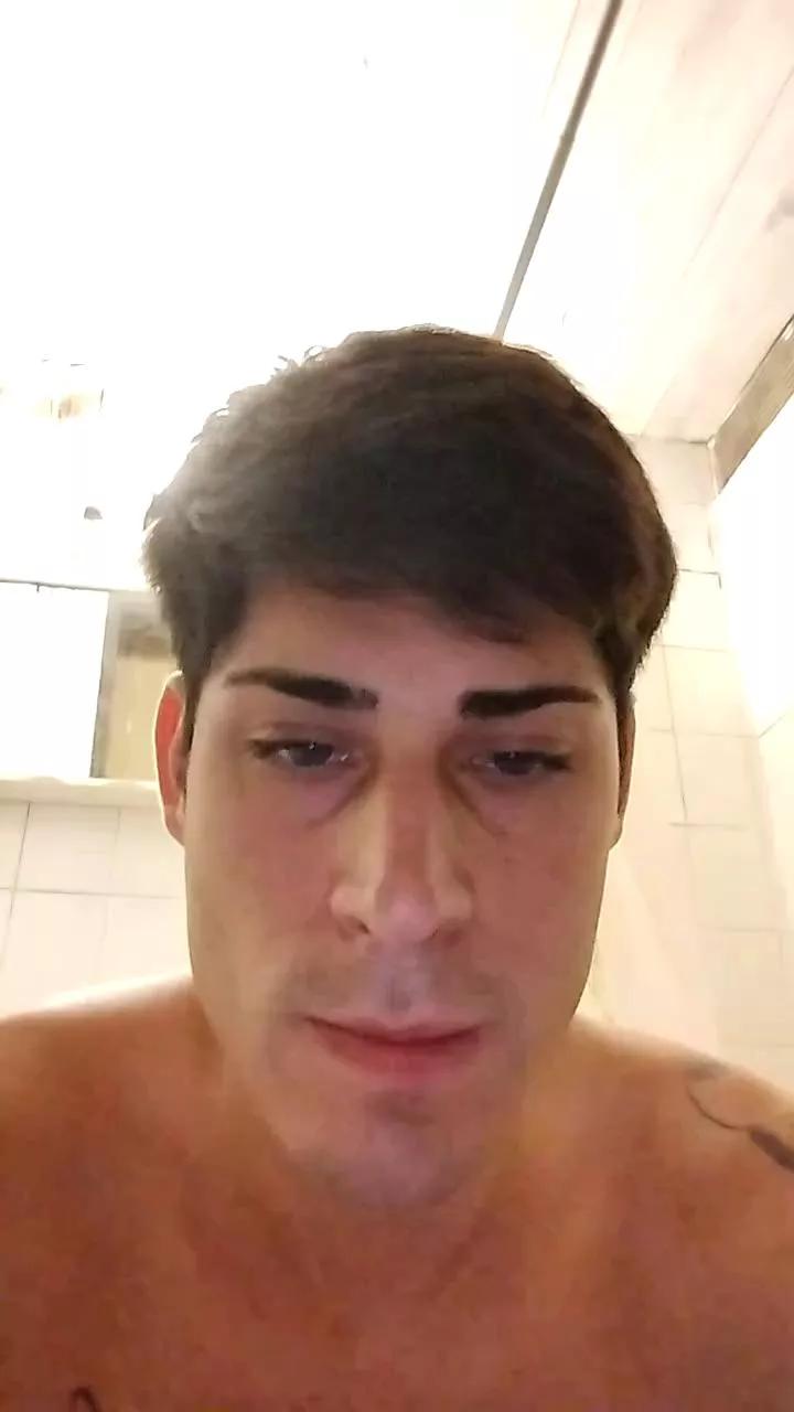 Pabloxx24 on Cam4 