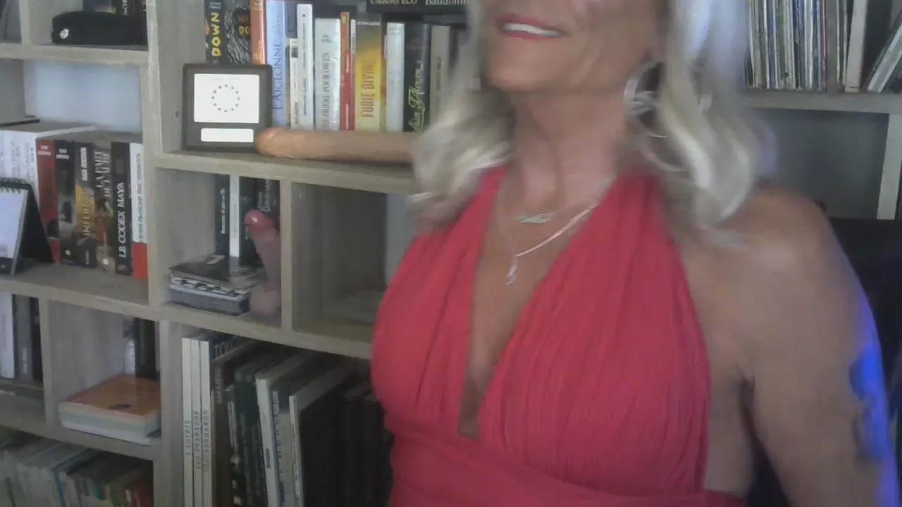 pamela2564 on Cam4 
