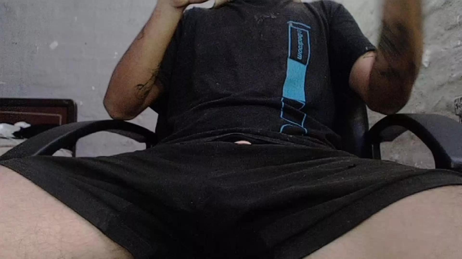 peneenorme83 on Cam4 