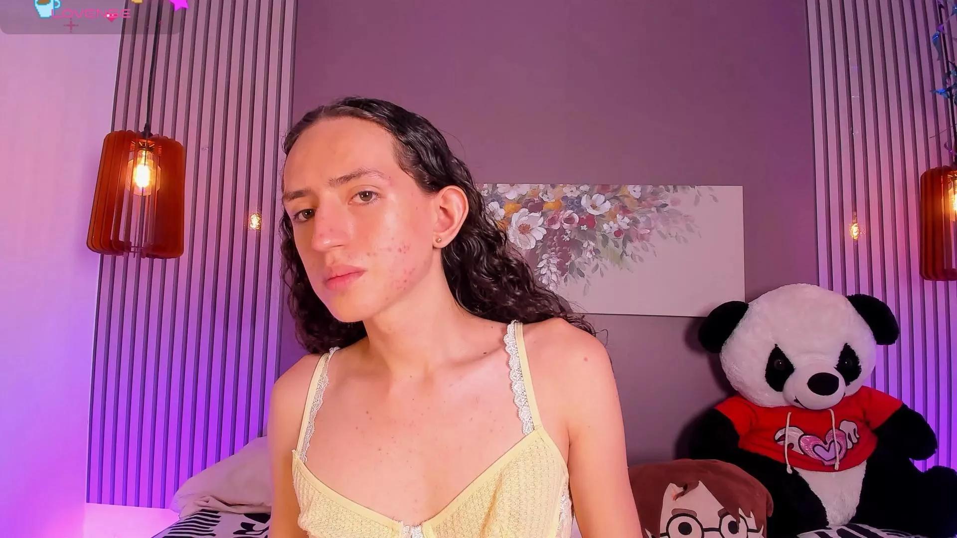 pinky_peach_ on Cam4 