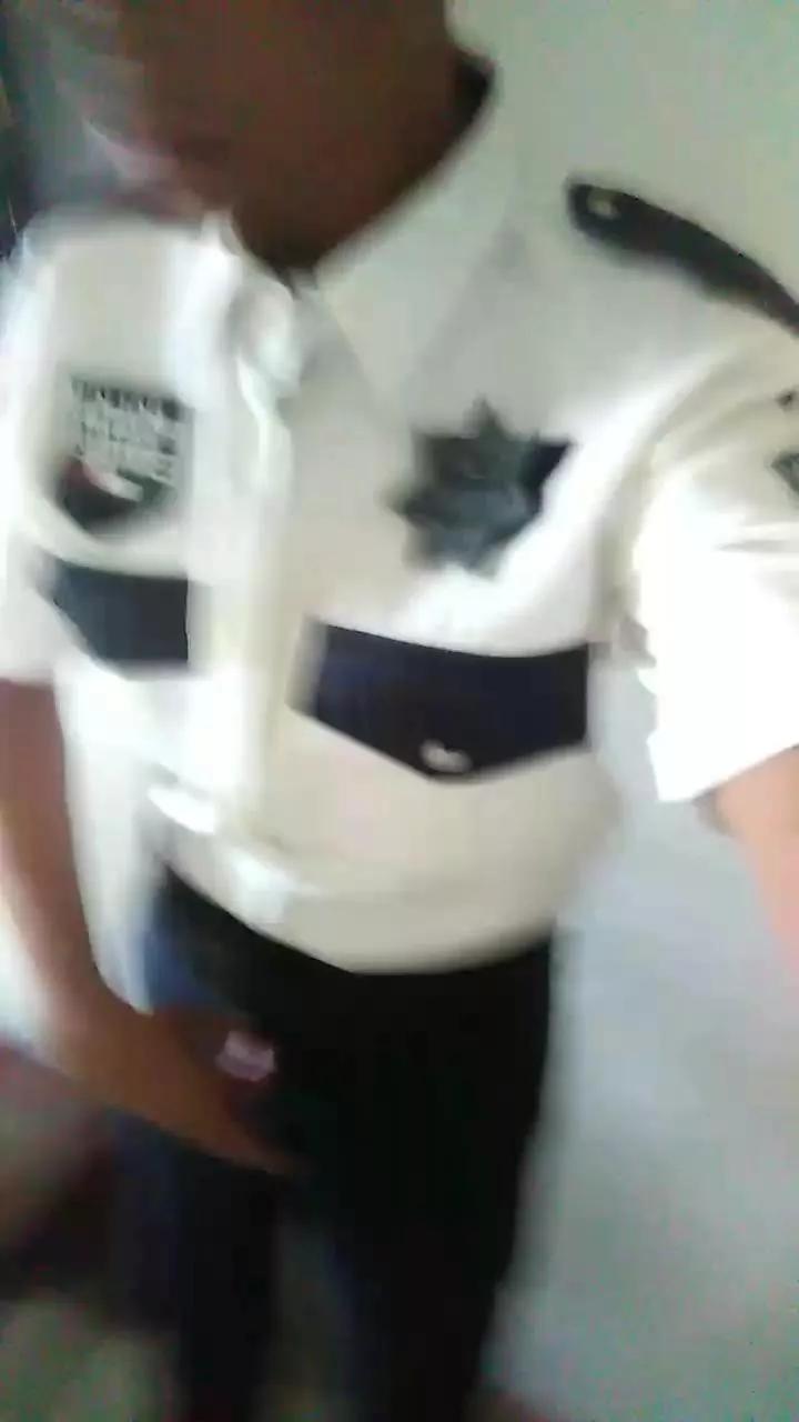 POLICIA_UNIFORM on Cam4 