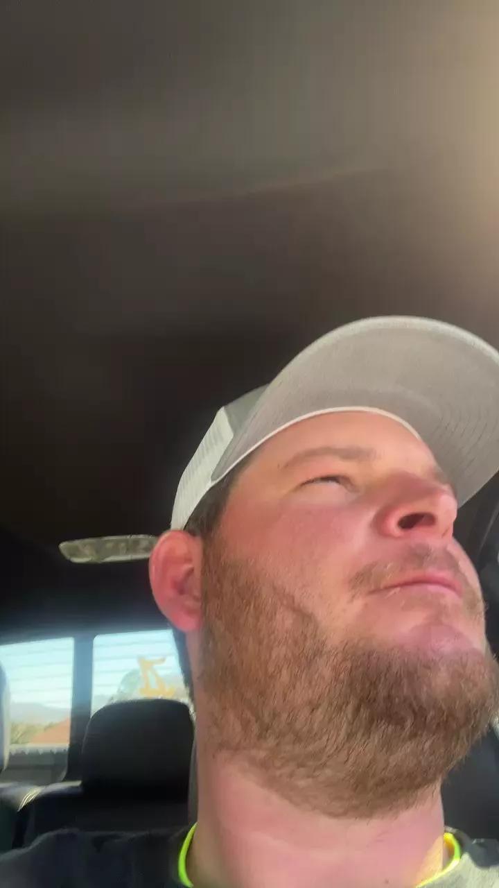 redneck60 on Cam4 