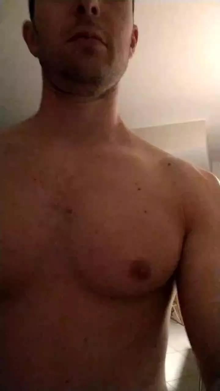 riccardoyeah on Cam4 
