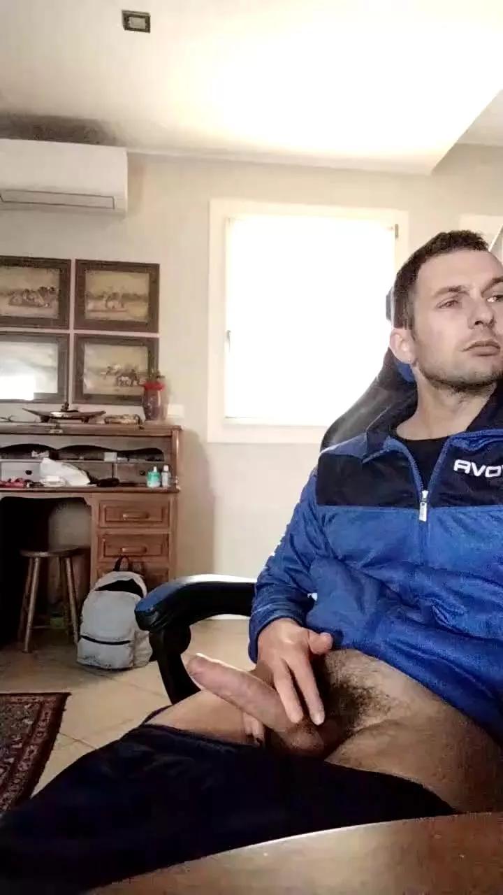 riccardoyeah on Cam4 