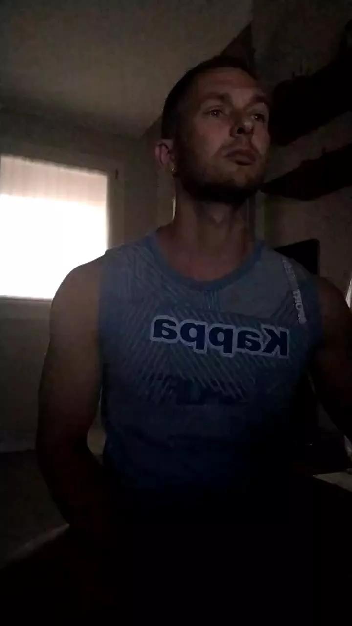 riccardoyeah on Cam4 