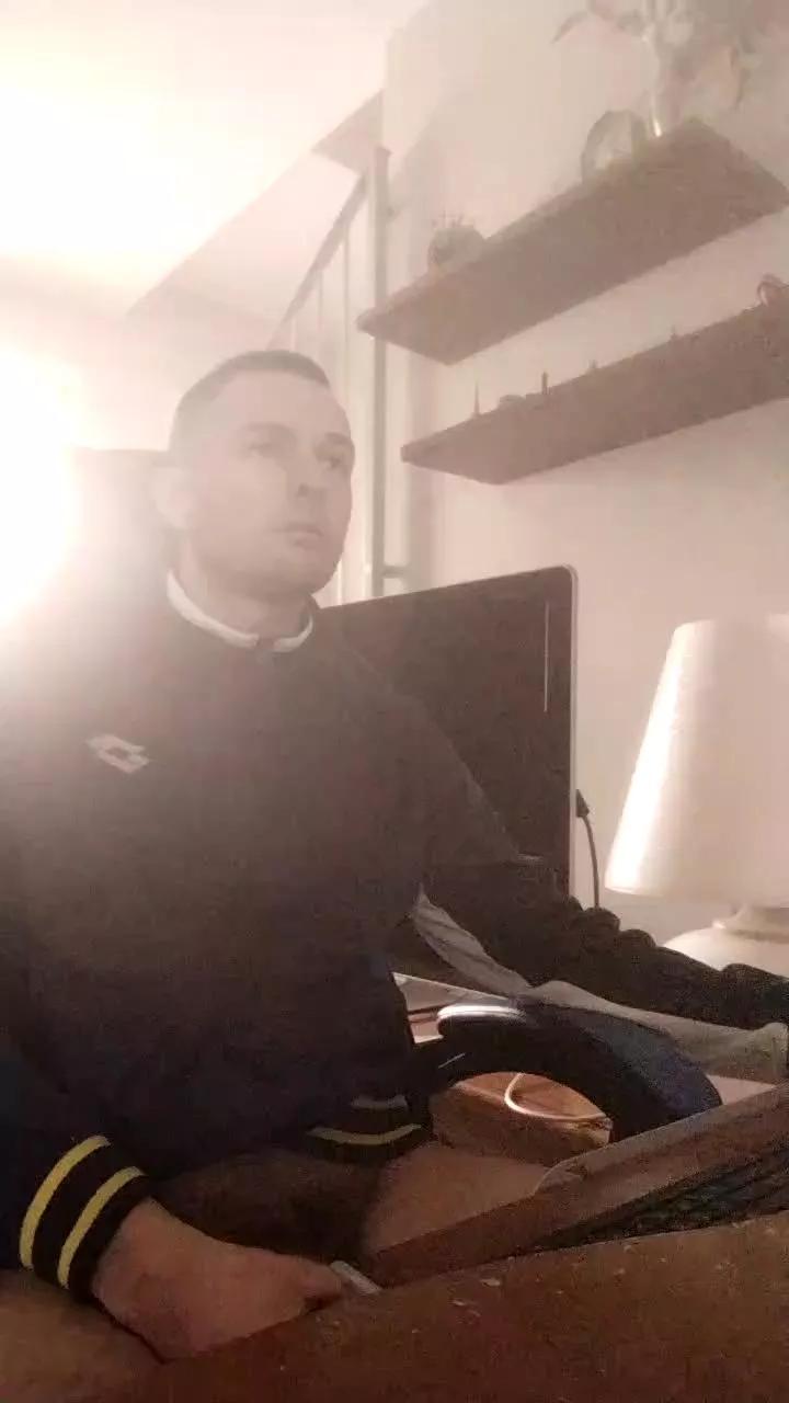 riccardoyeah on Cam4 