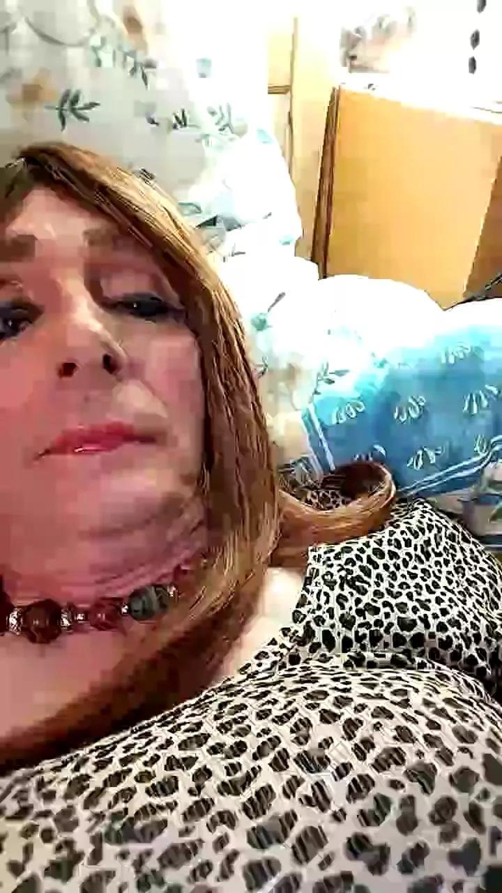 Saabrinaahot on Cam4 