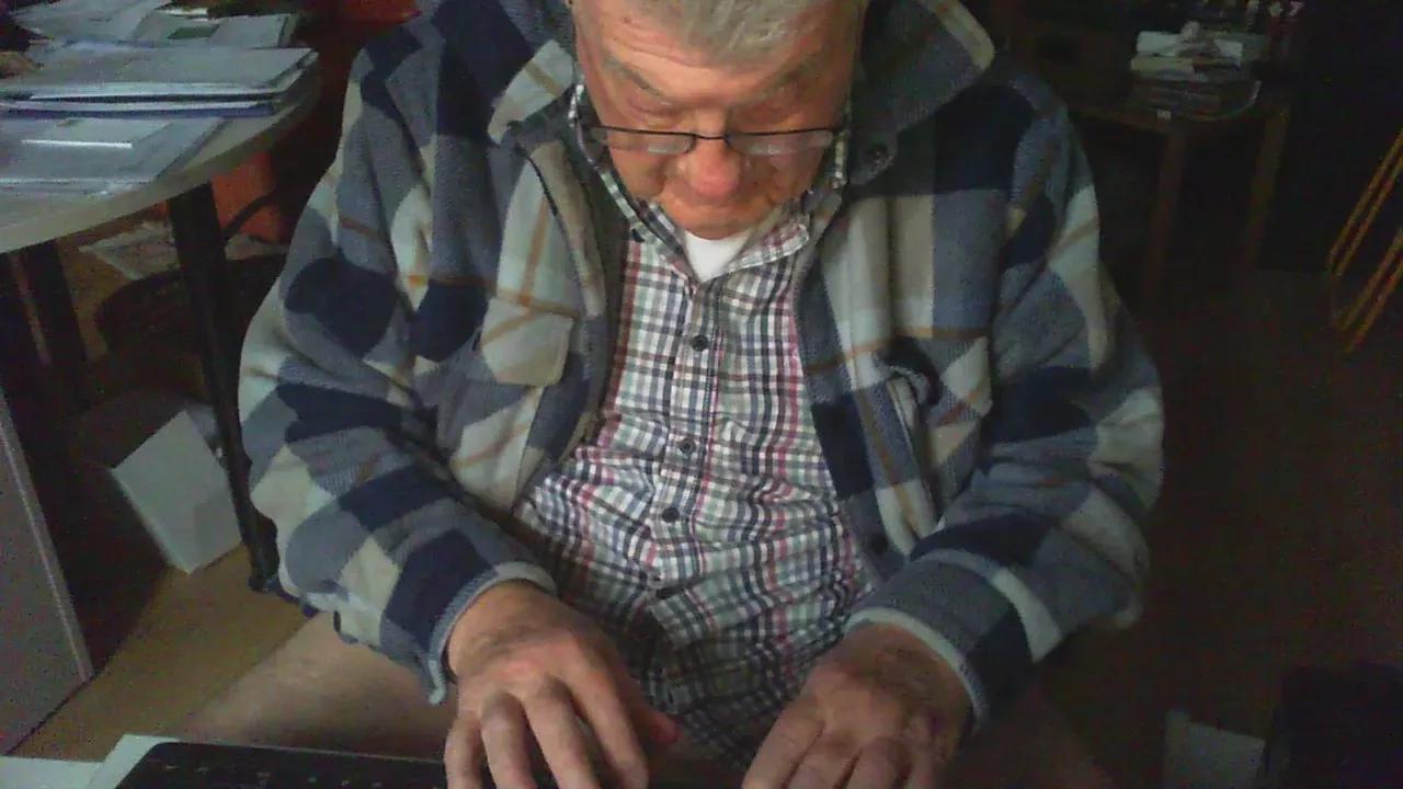 stifter44 on Cam4 