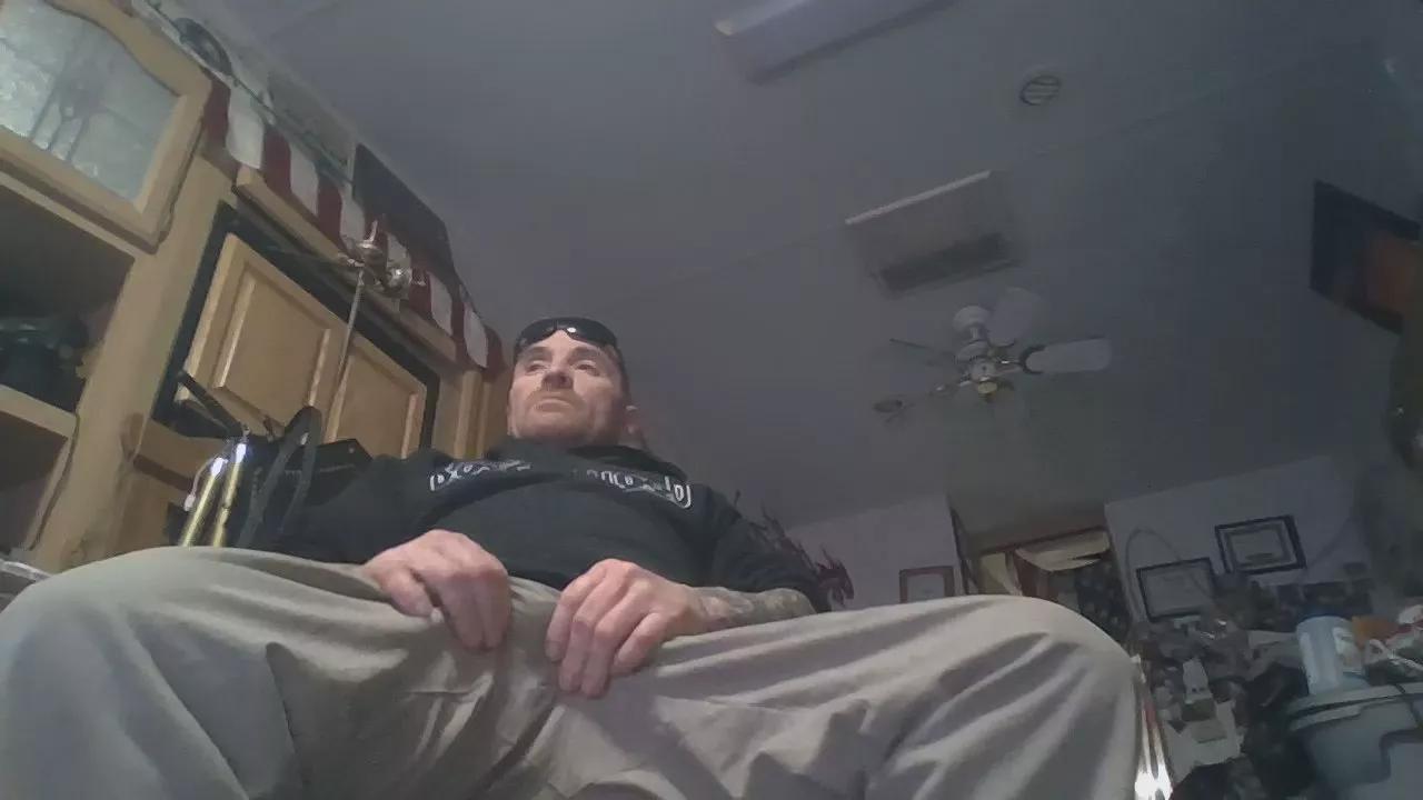studioman123 on Cam4 