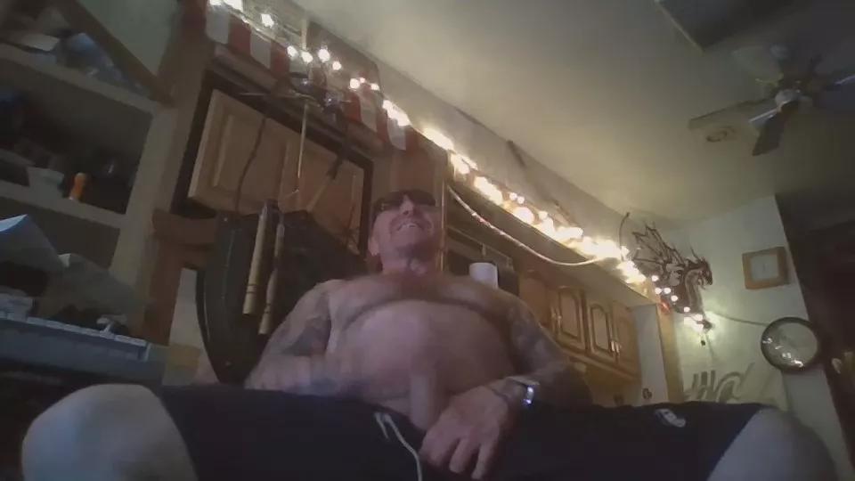 studioman123 on Cam4 