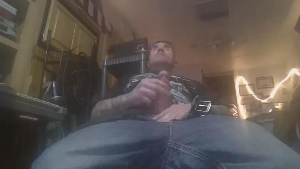 studioman123 on Cam4 