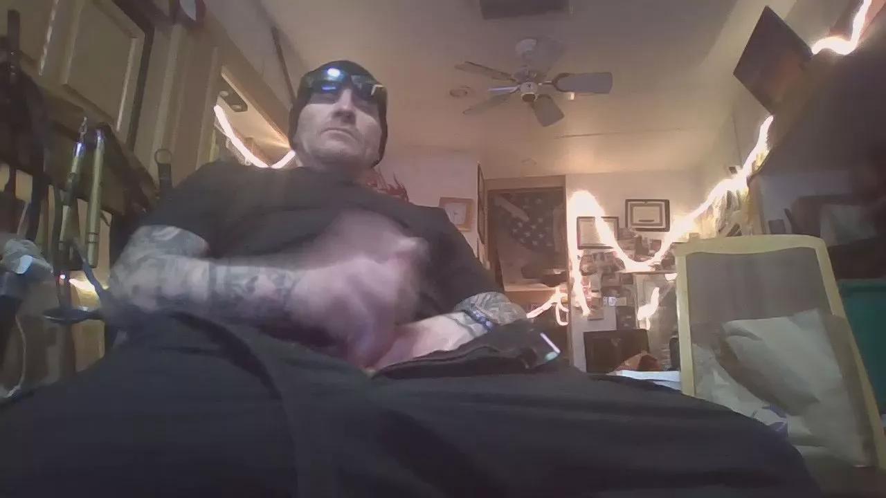 studioman123 on Cam4 