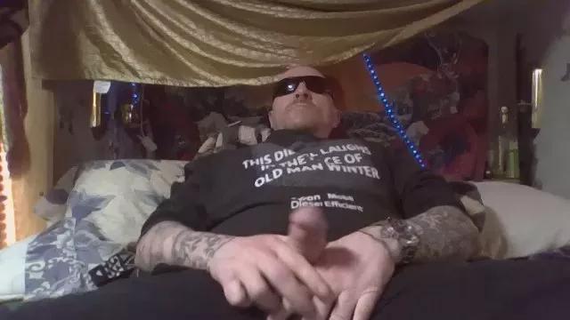 studioman123 on Cam4 