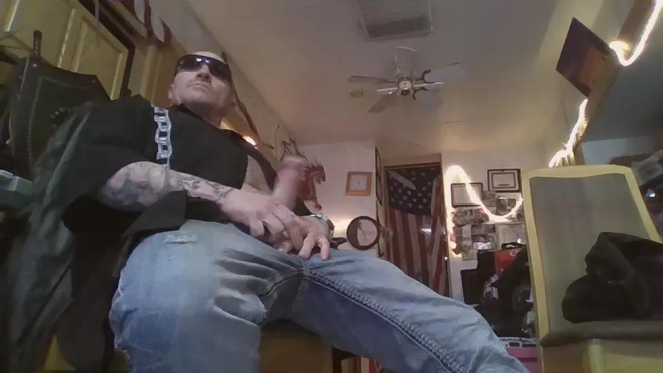 studioman123 on Cam4 