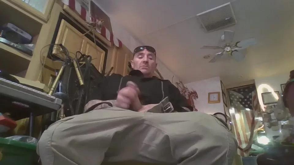 studioman123 on Cam4 