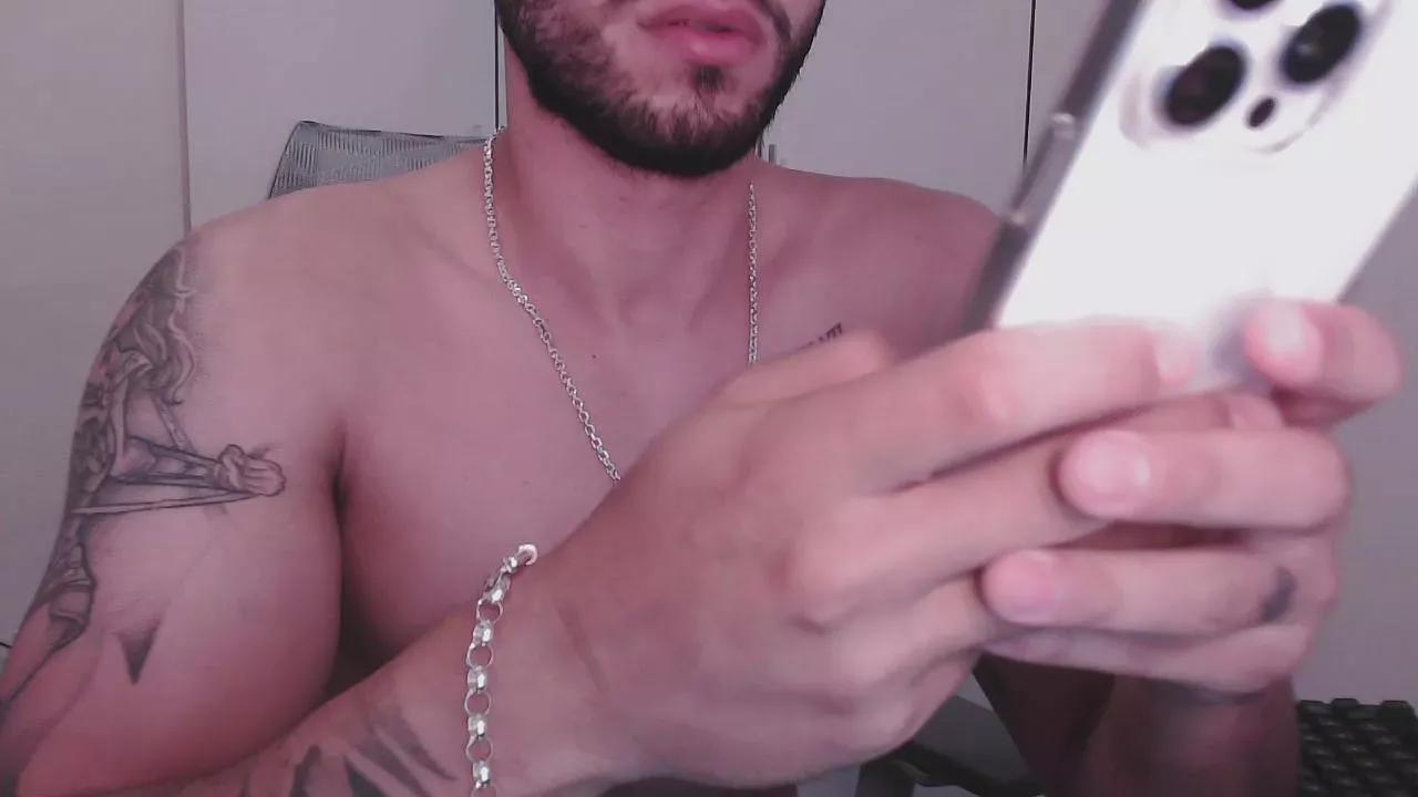 SuperBoyG on Cam4 