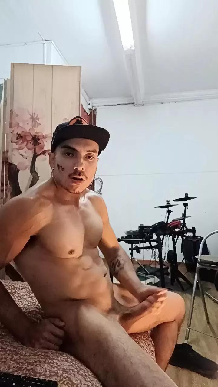 thisclownboy on Cam4 