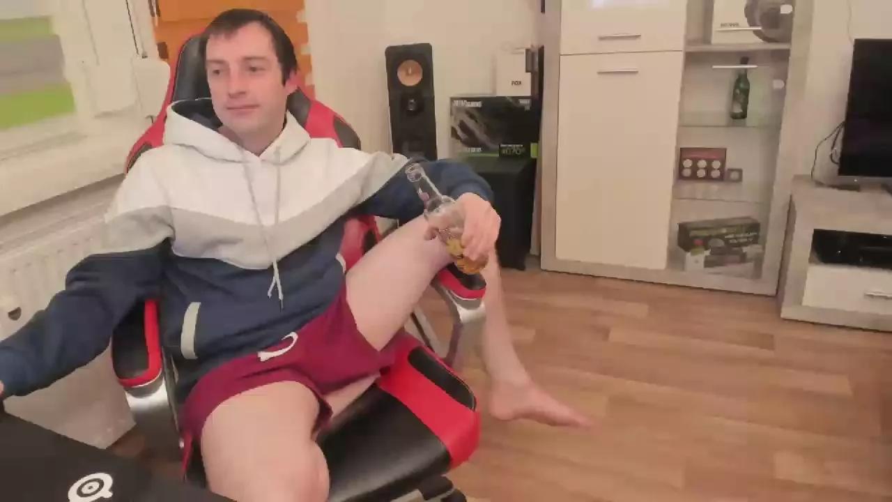 tonibiteen21 on Cam4 