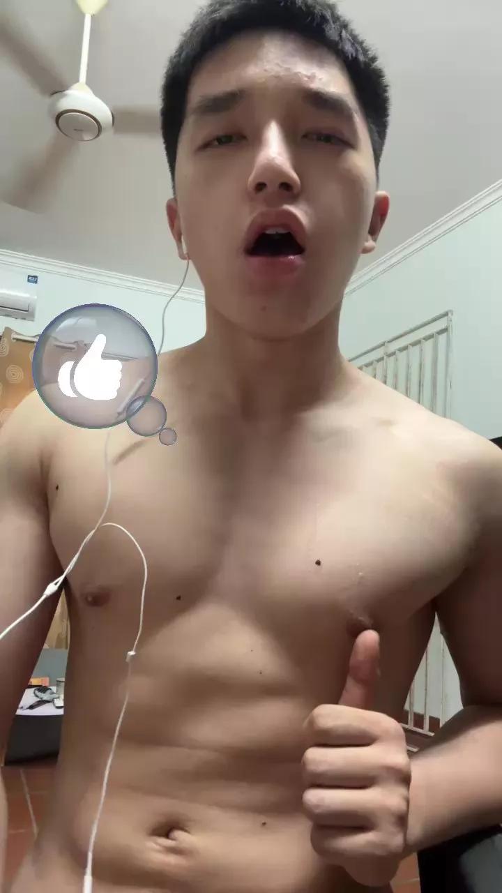 VieMuscularStu on Cam4 