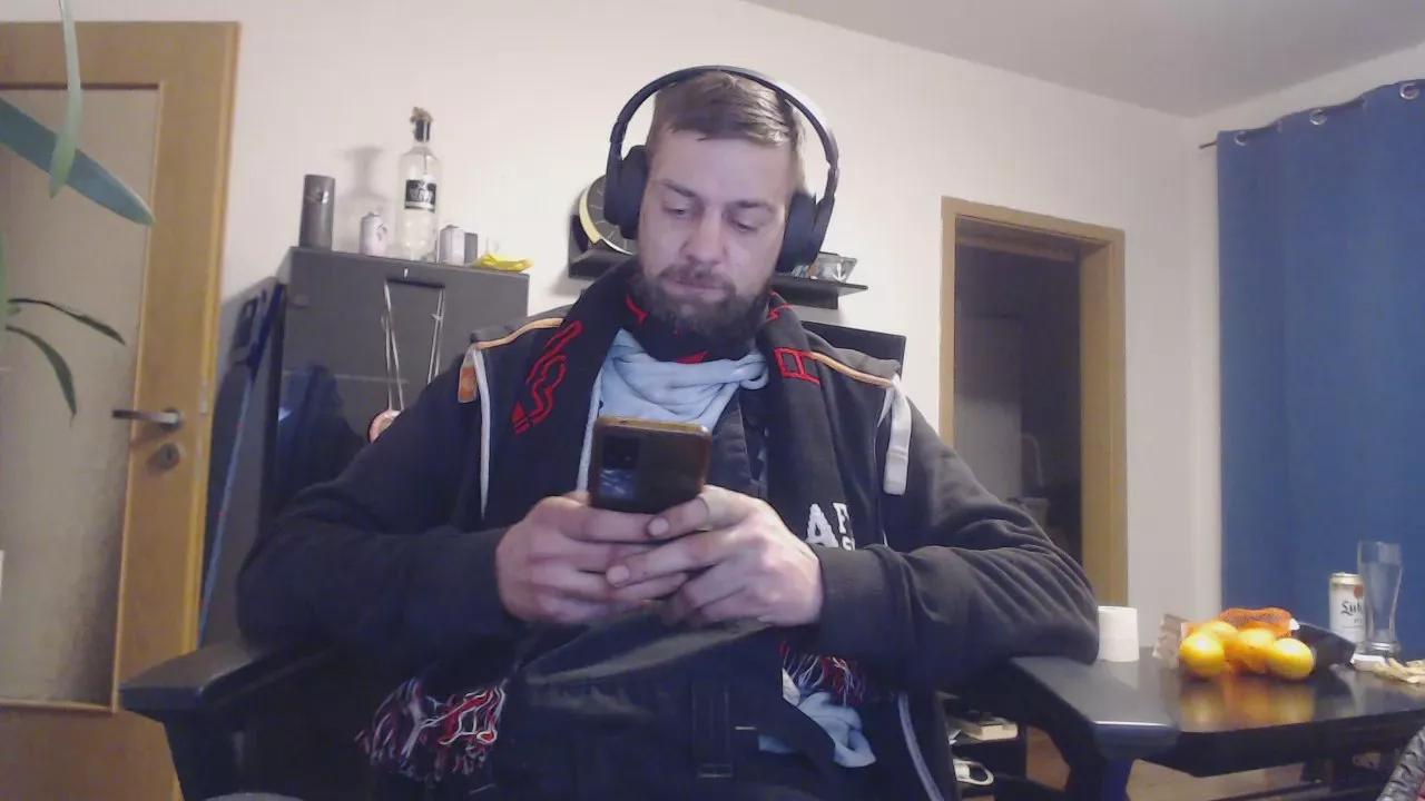 Widersacha on Cam4 