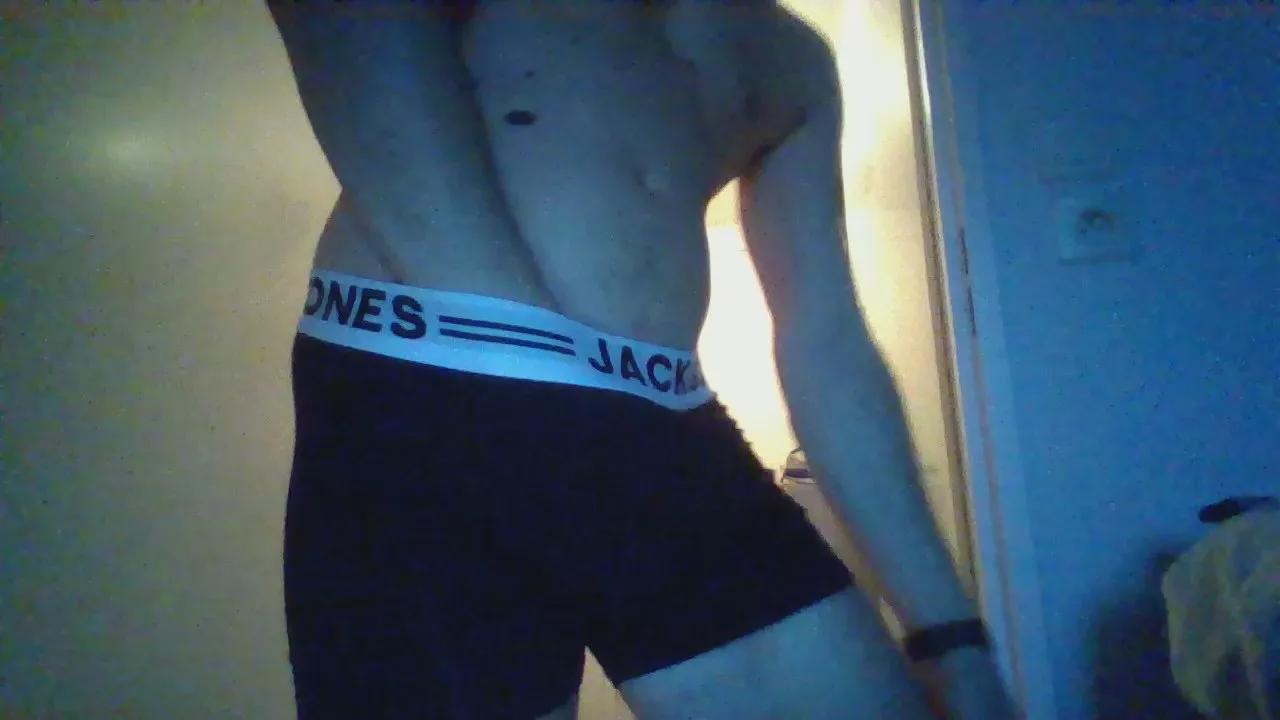 yeazzyy69 on Cam4 