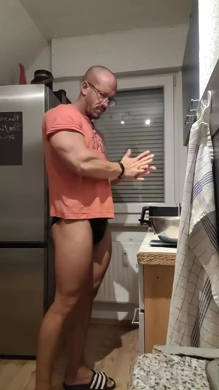 yumyum18 on Cam4 