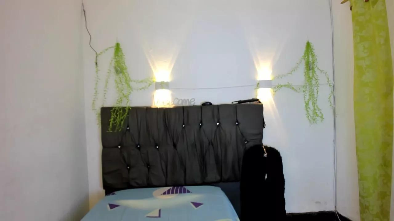 Zoe_TransGirl on Cam4 