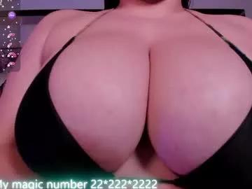 anyi_sweet_titss on Chaturbate