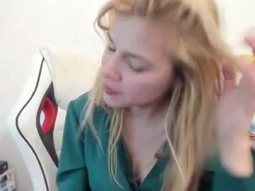 artsyandcraftsy_ on Chaturbate 