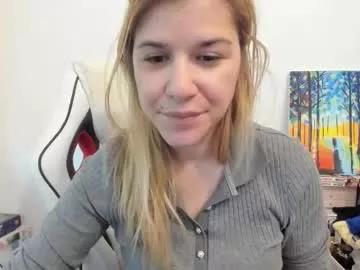 artsyandcraftsy_ on Chaturbate 