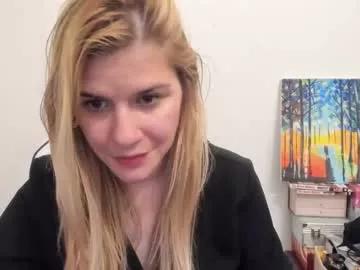 artsyandcraftsy_ on Chaturbate 