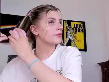 Freechat cassieholland on Chaturbate