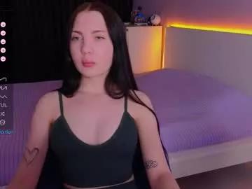 Freechat cherrystoun on Chaturbate