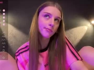 evie_may on Chaturbate