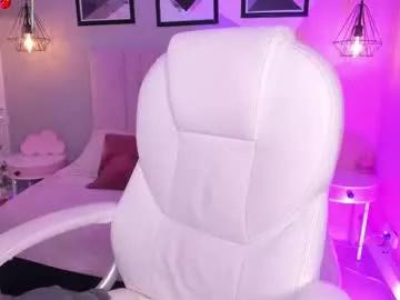 gigi_strawberry on Chaturbate