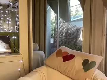 gl1tter_barbie on Chaturbate